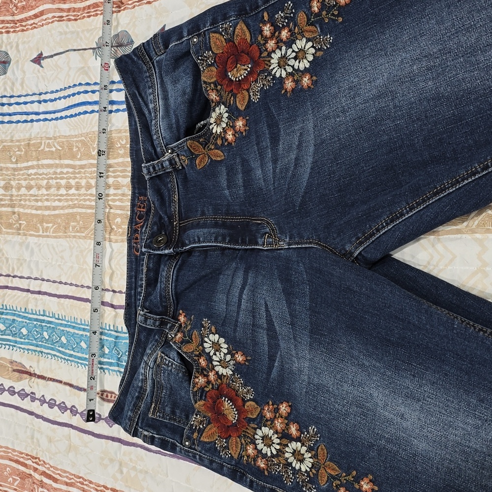 Grace in La jeans